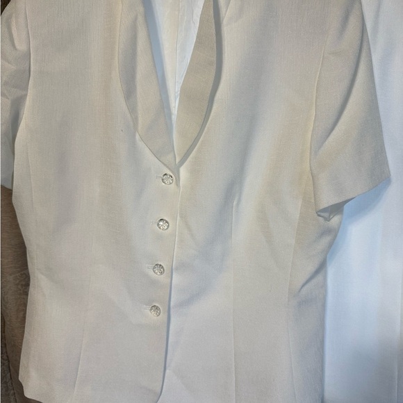Le Suit Essentials  White Blazer and Skirt Set Size 16 EUC Fast Shipping - Picture 2 of 9